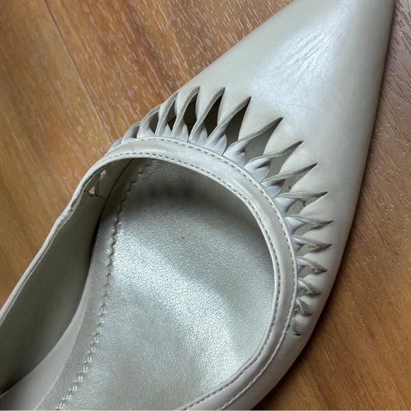 Ann Taylor Cream Slingback Heels with Pleated Design - Picture 9 of 9